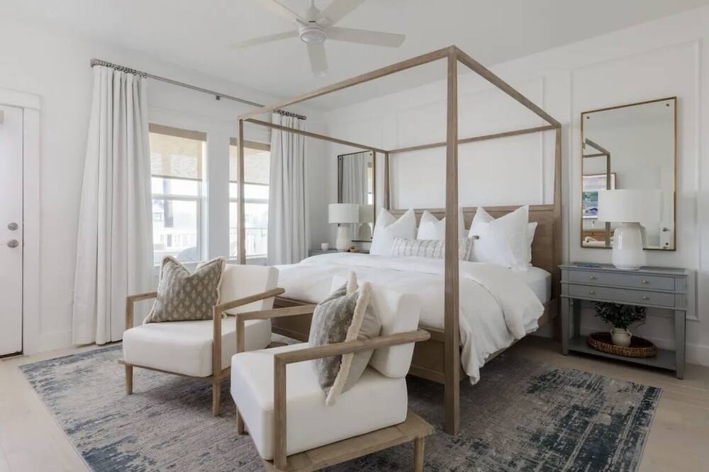 Photo of Bedroom in Galveston