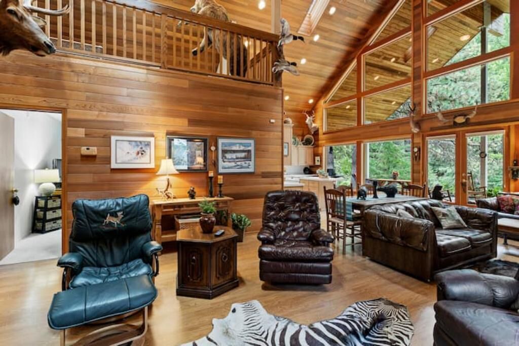 Photo of Livingroom in Naches