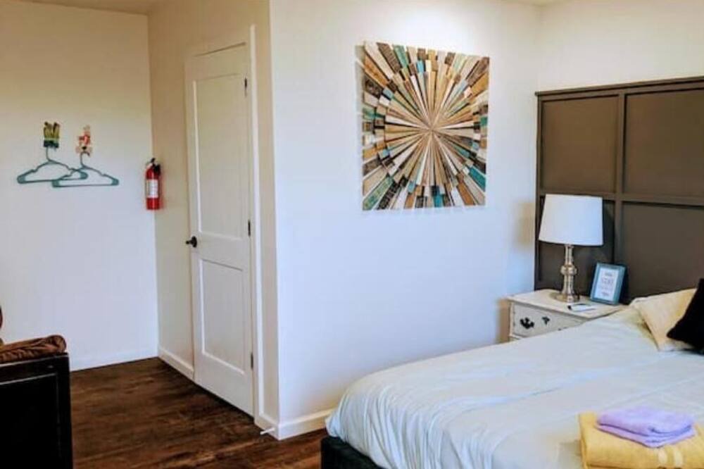 Photo of Bedroom in Winslow