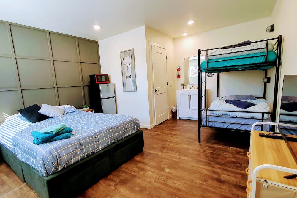Photo of Bedroom in Winslow