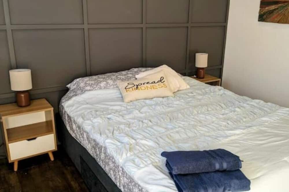 Photo of Bedroom in Winslow