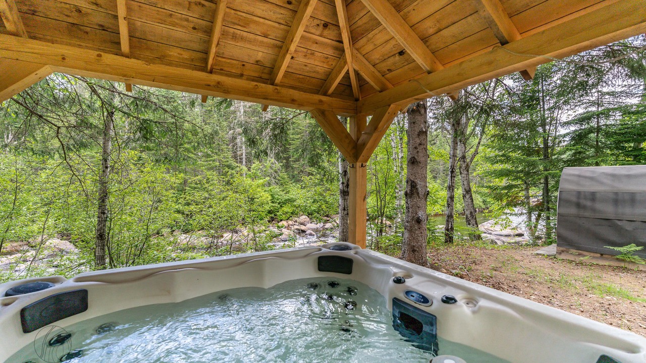 Photo of Outdoor in Notre-Dame-de-la-Merci