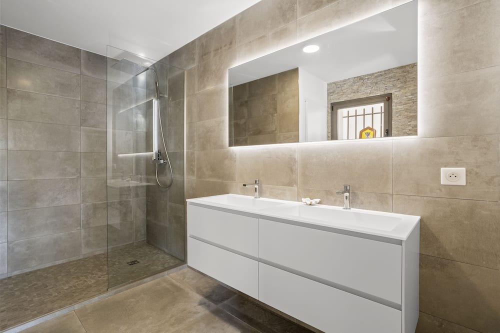 Photo of Bathroom in Golfe Juan