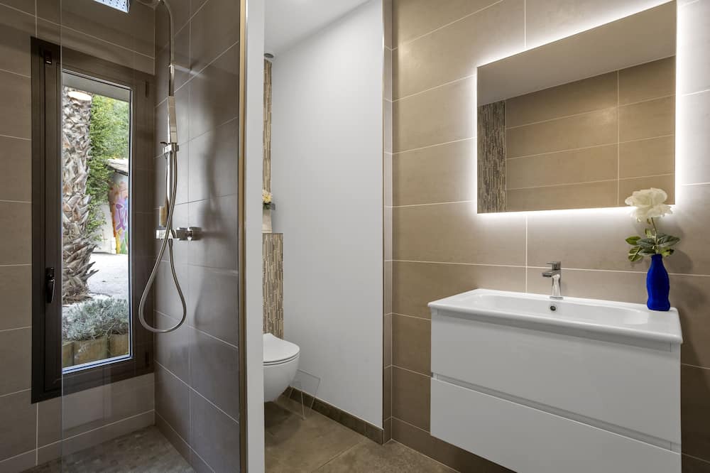 Photo of Bathroom in Golfe Juan