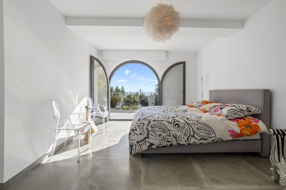 Photo of Bedroom in Golfe Juan