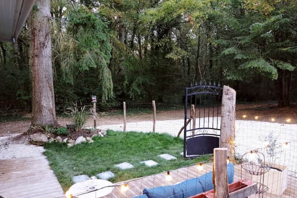 Photo of Outdoor in Jouy