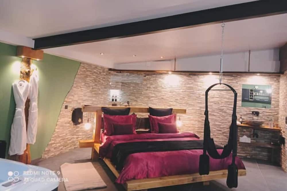 Photo of Bedroom in Jouy