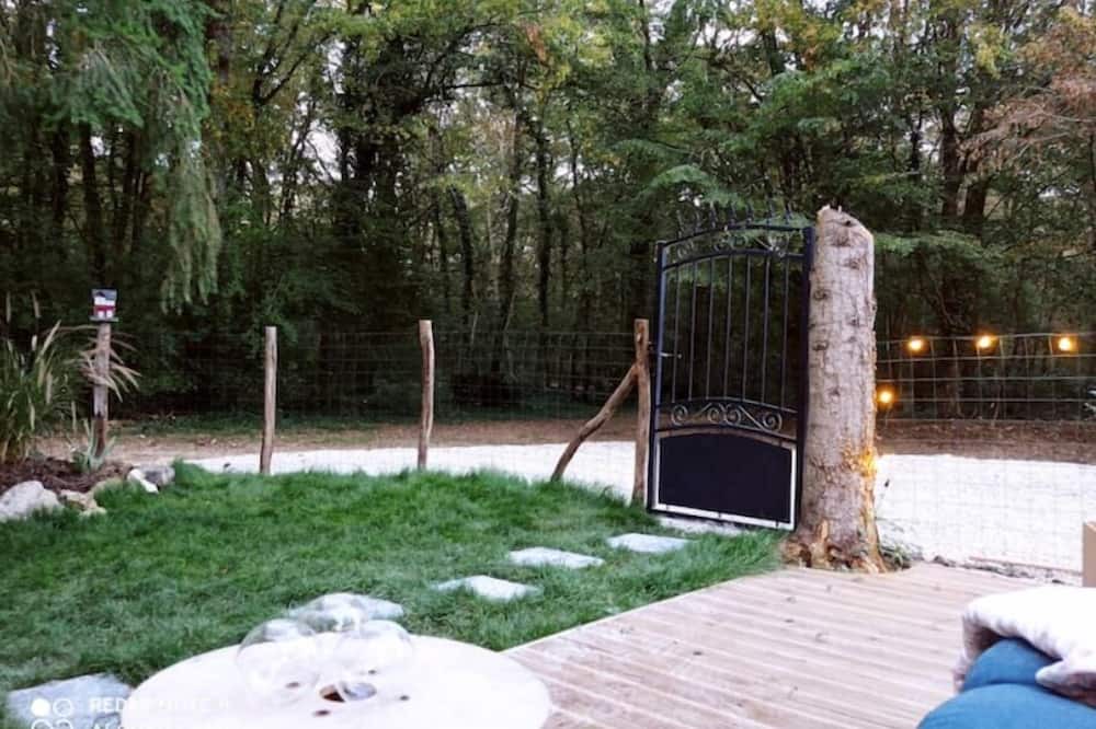 Photo of Outdoor in Jouy