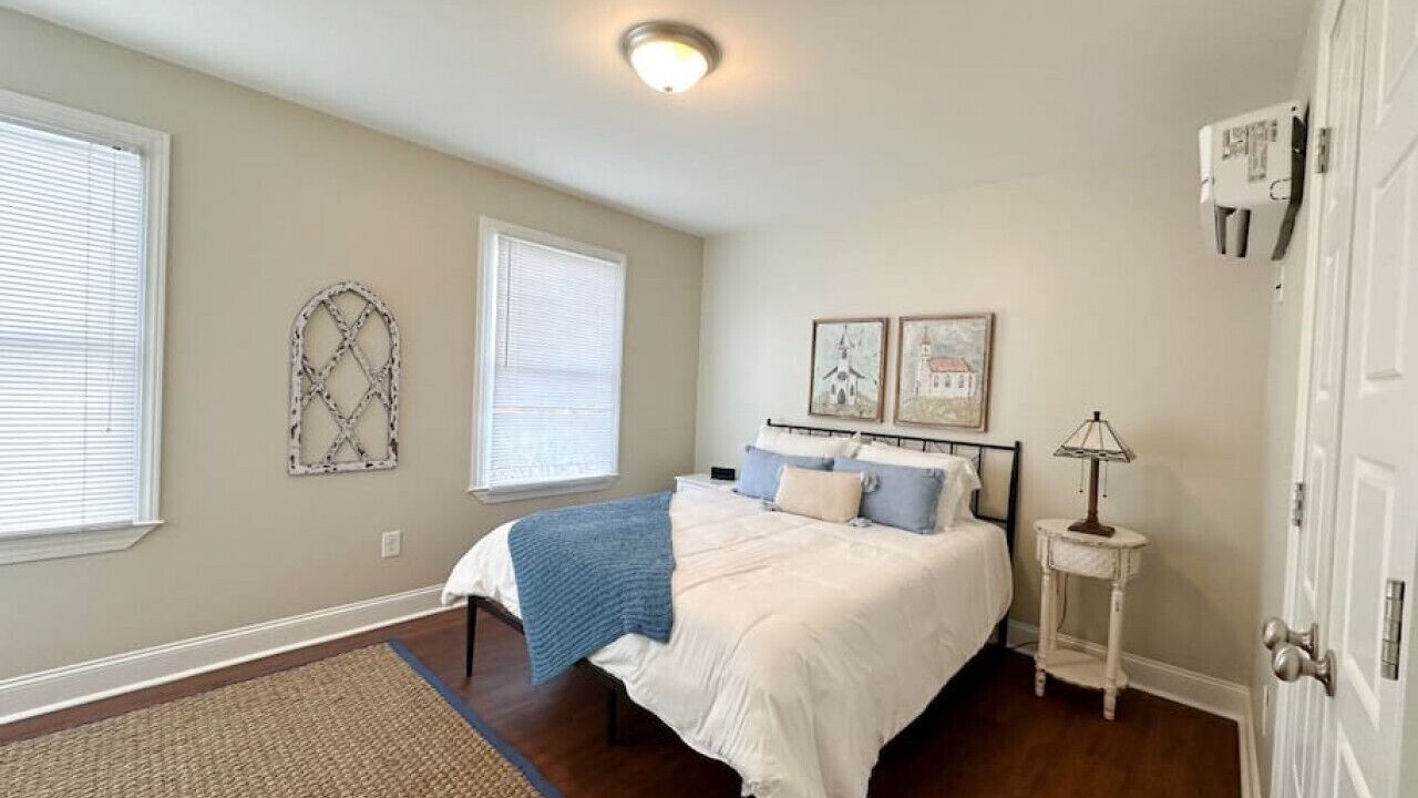Photo of Bedroom in MLK University