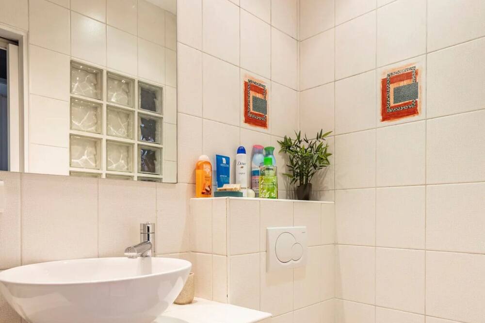 Photo of Bathroom in Neuilly-sur-Seine