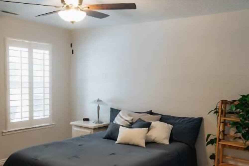Photo of Bedroom in Mountain Green