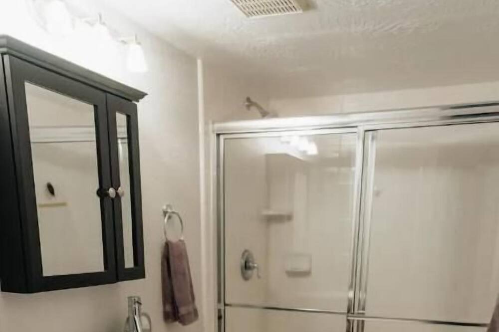 Photo of Bathroom in Mountain Green