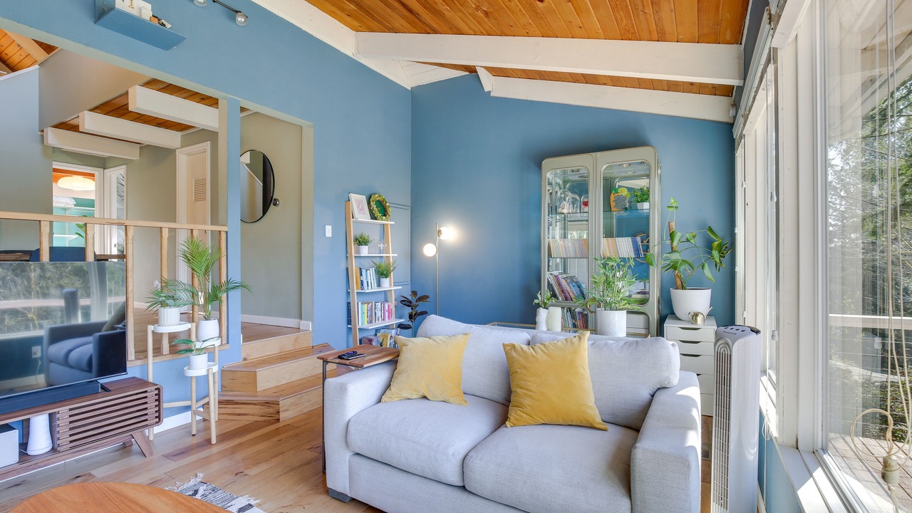 Photo of Livingroom in East Renton Highlands