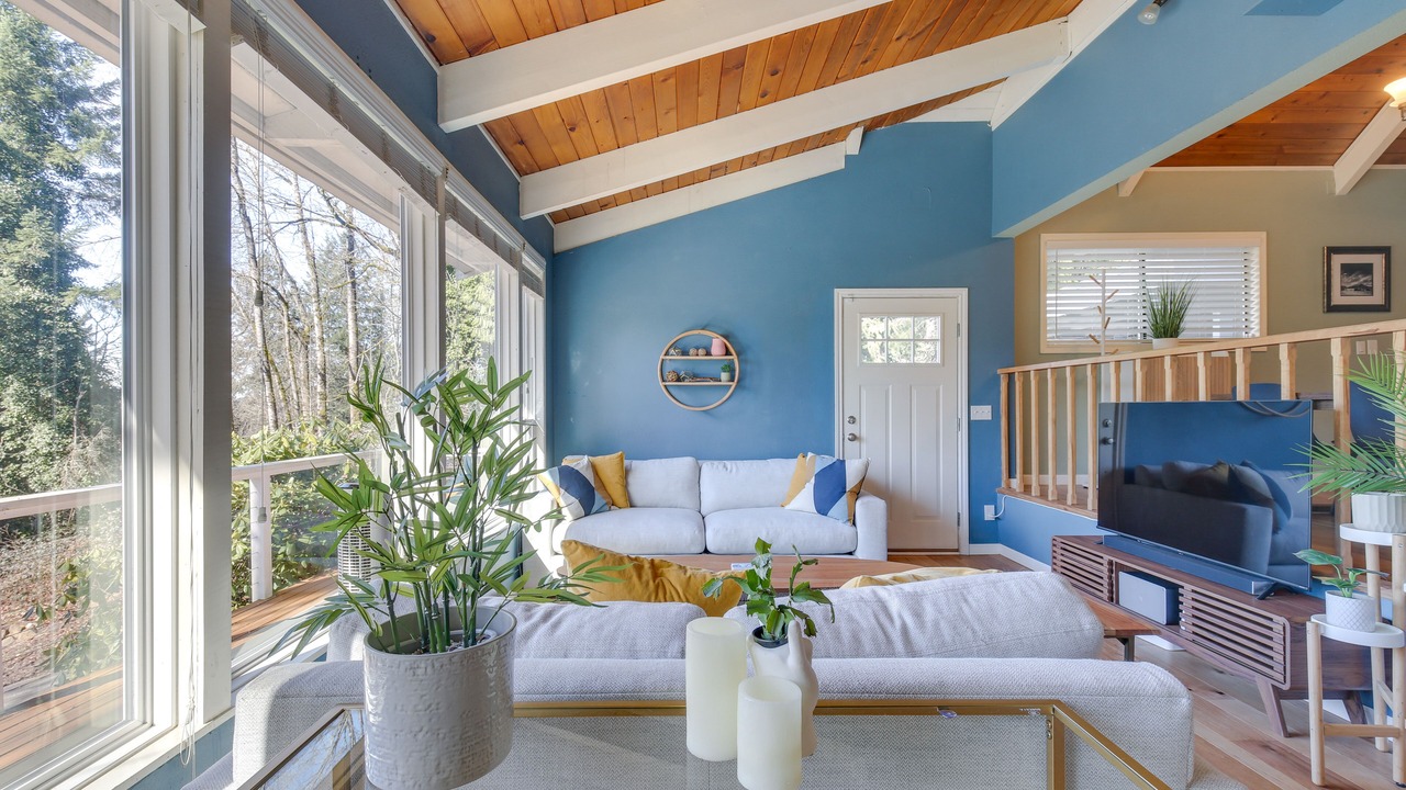 Photo of Livingroom in East Renton Highlands