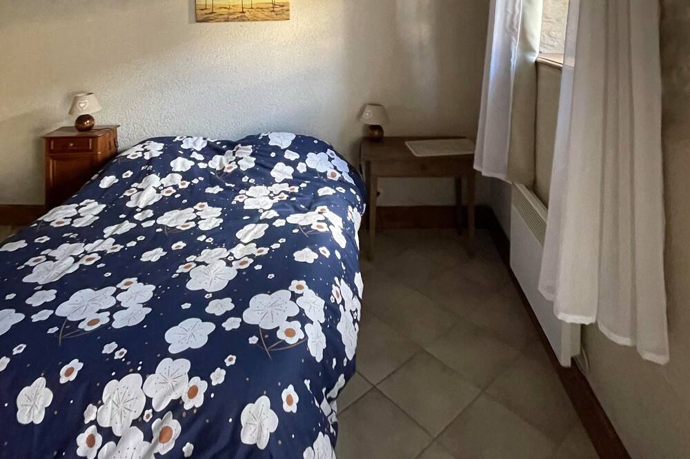 Photo of Bedroom in Vierville-sur-Mer