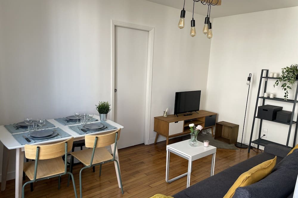 Photo of Livingroom in Pantin