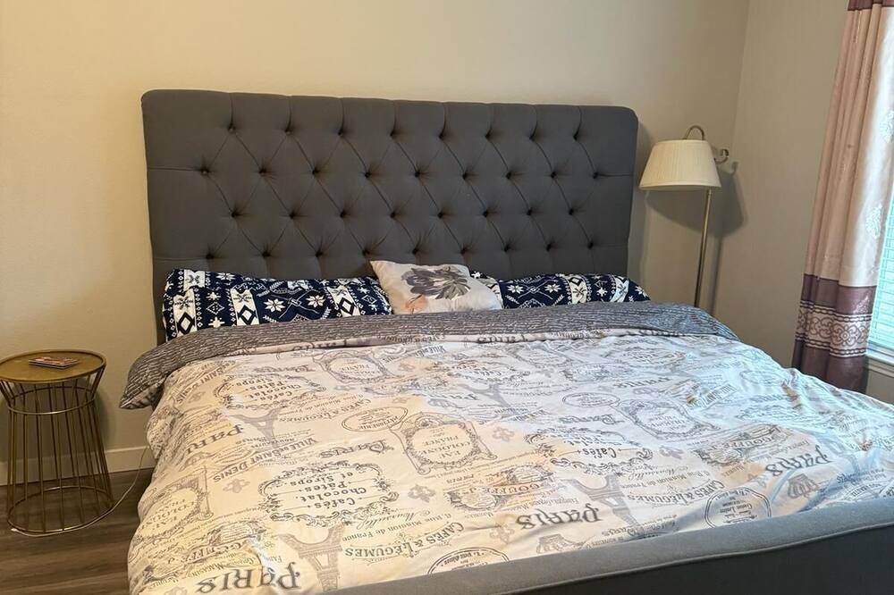 Photo of Bedroom in Quincy