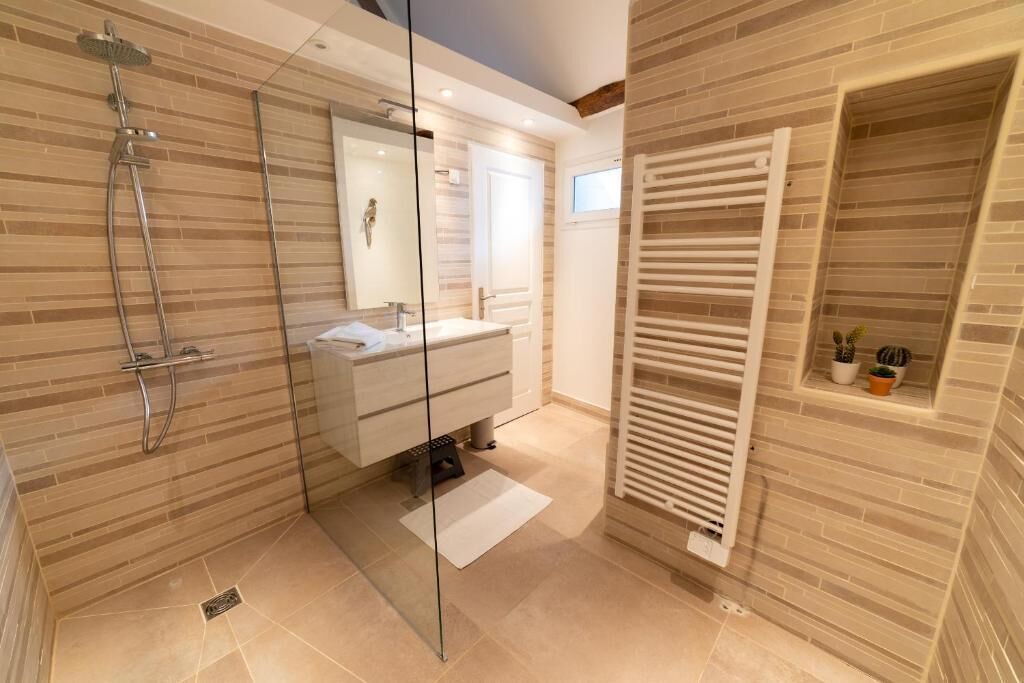 Photo of Bathroom in Montevrain