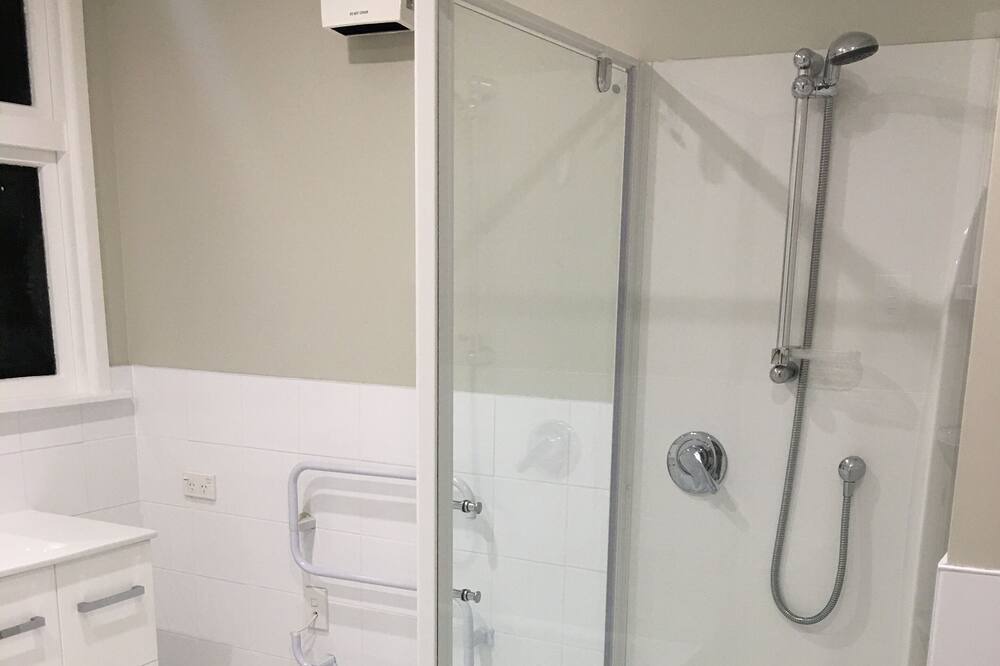 Photo of Bathroom in Oamaru