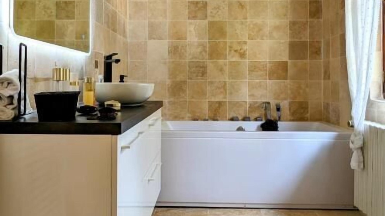 Photo of Others in Feings