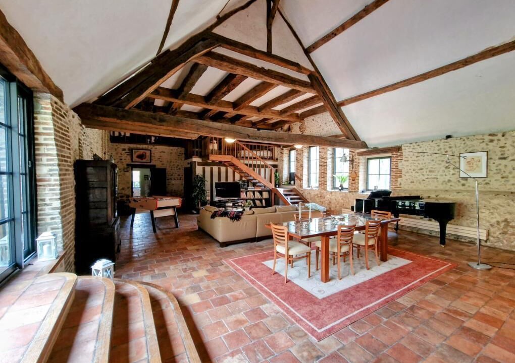 Photo of Others in Feings