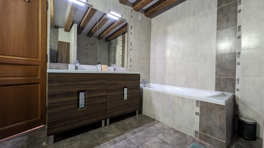 Photo of Bathroom in Verneuil-sur-Avre