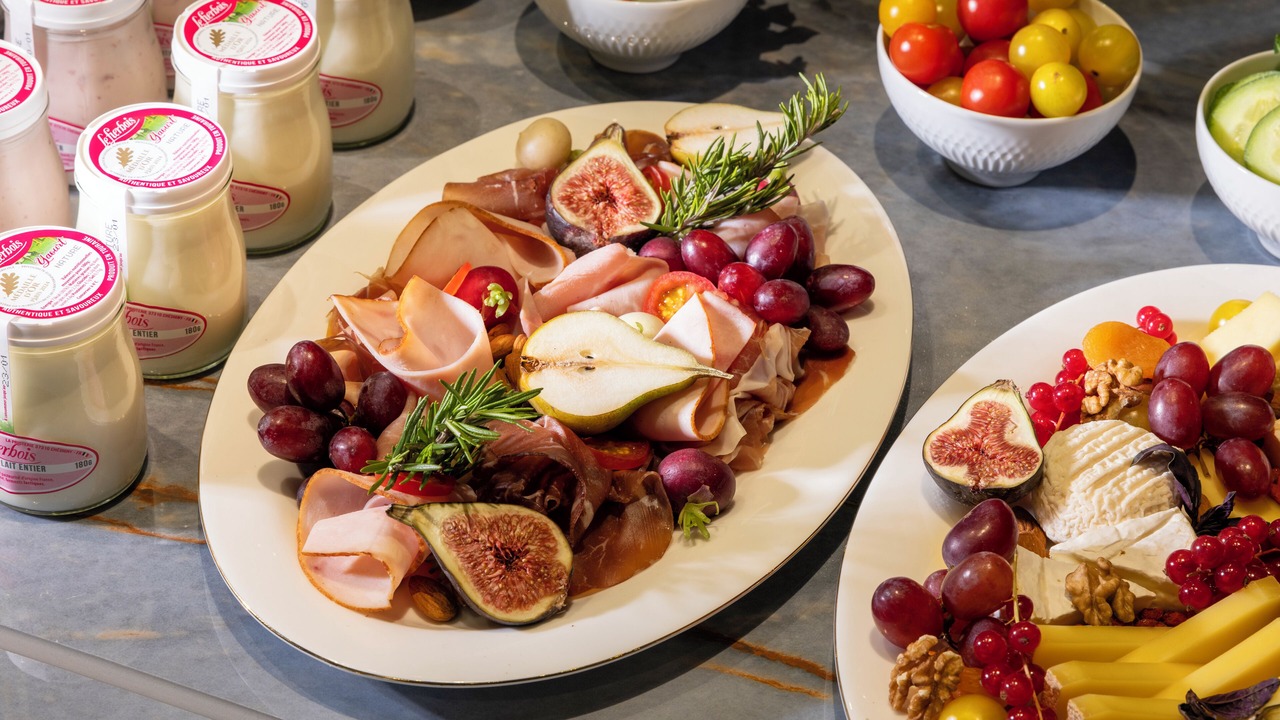 Photo of Others in Vivienne