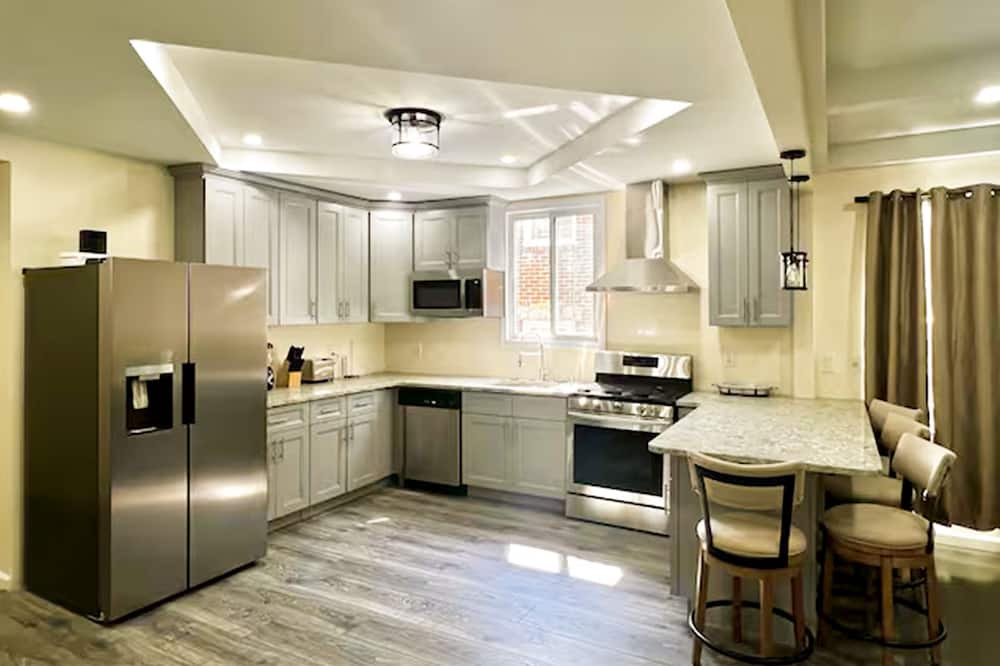 Photo of Kitchen in Jamaica Hills