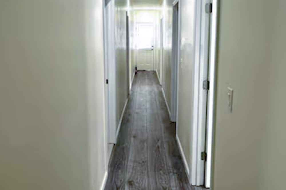 Photo of Outdoor in Jamaica Hills