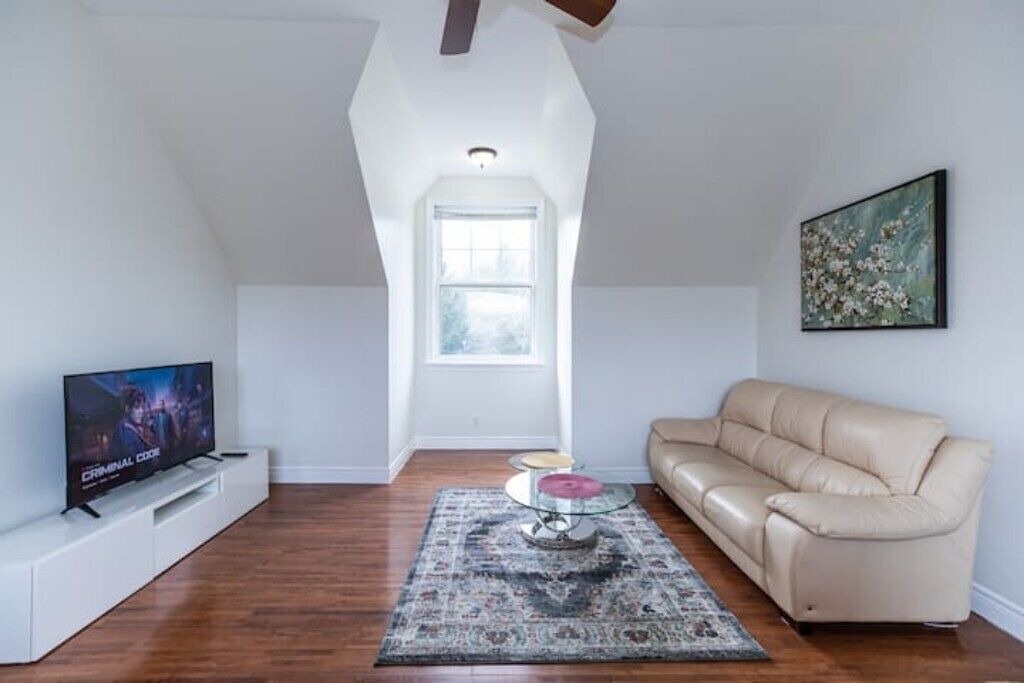 Photo of Livingroom in Kawartha Lakes
