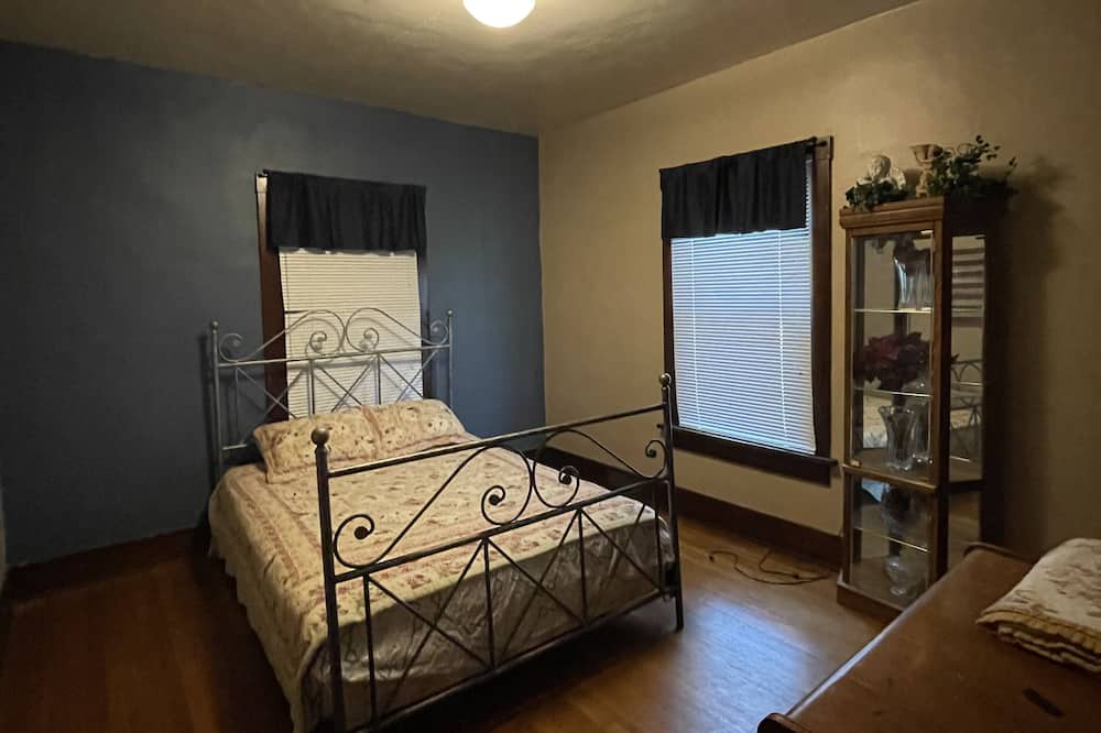 Photo of Bedroom in Wood Lake