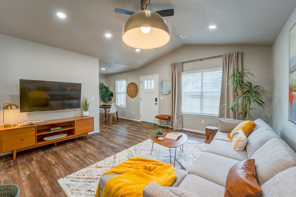 Photo of Livingroom in Bentonville