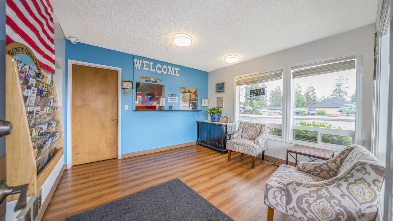 Photo of Others in Larkspur