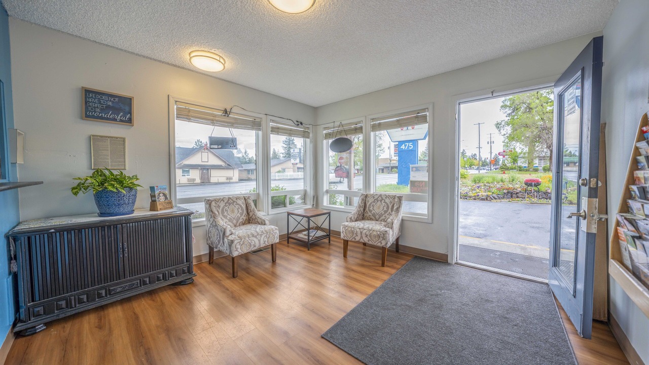 Photo of Others in Larkspur