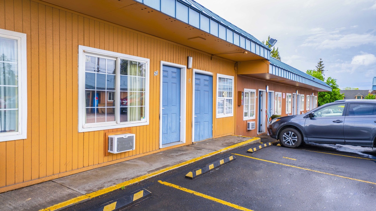 Photo of Others in Larkspur