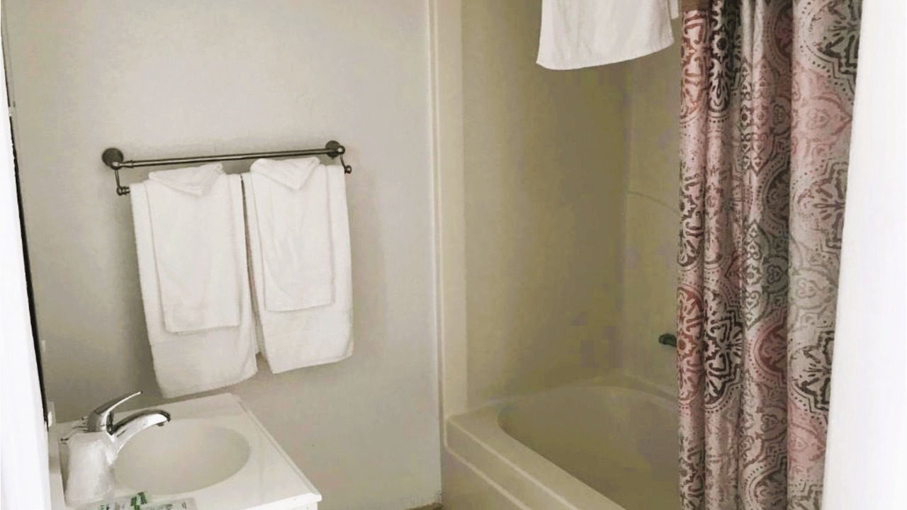 Photo of Bathroom in Larkspur