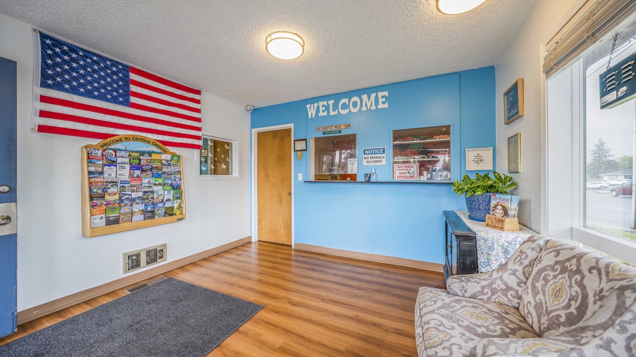 Photo of Others in Larkspur