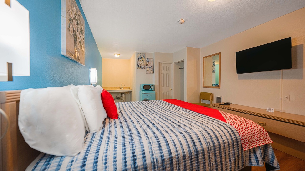 Photo of Bedroom in Larkspur