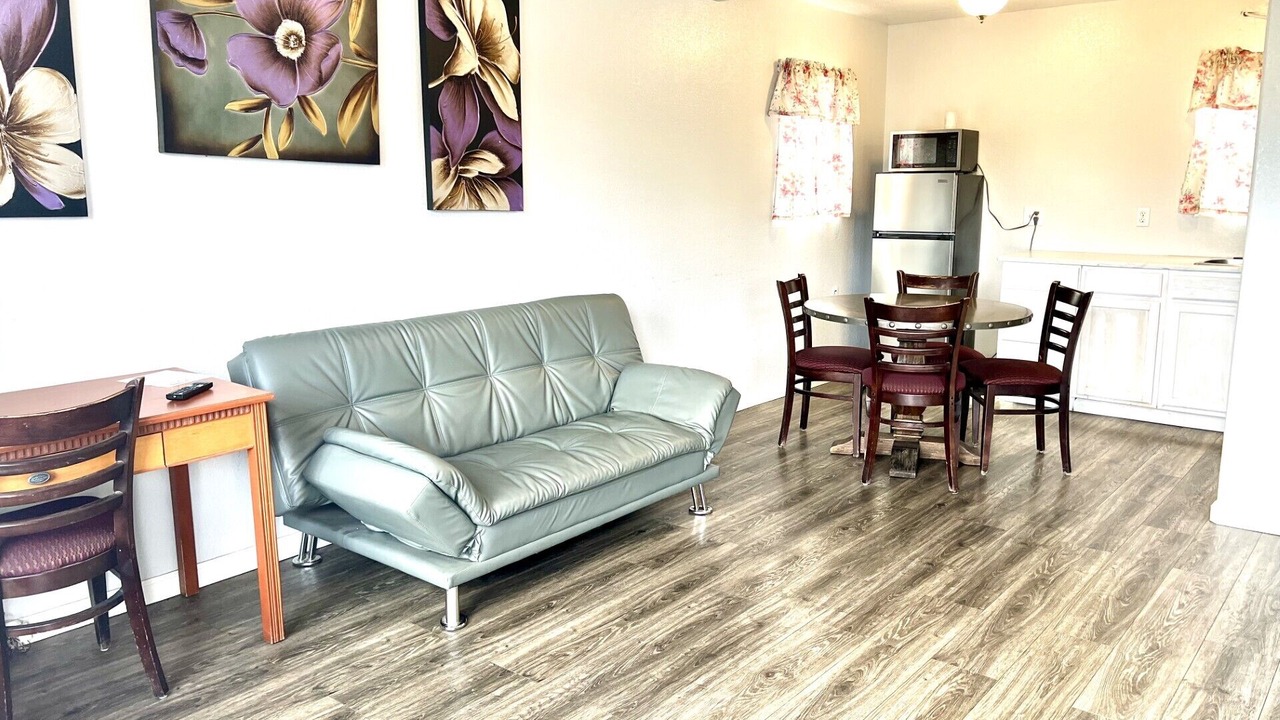 Photo of Others in Larkspur