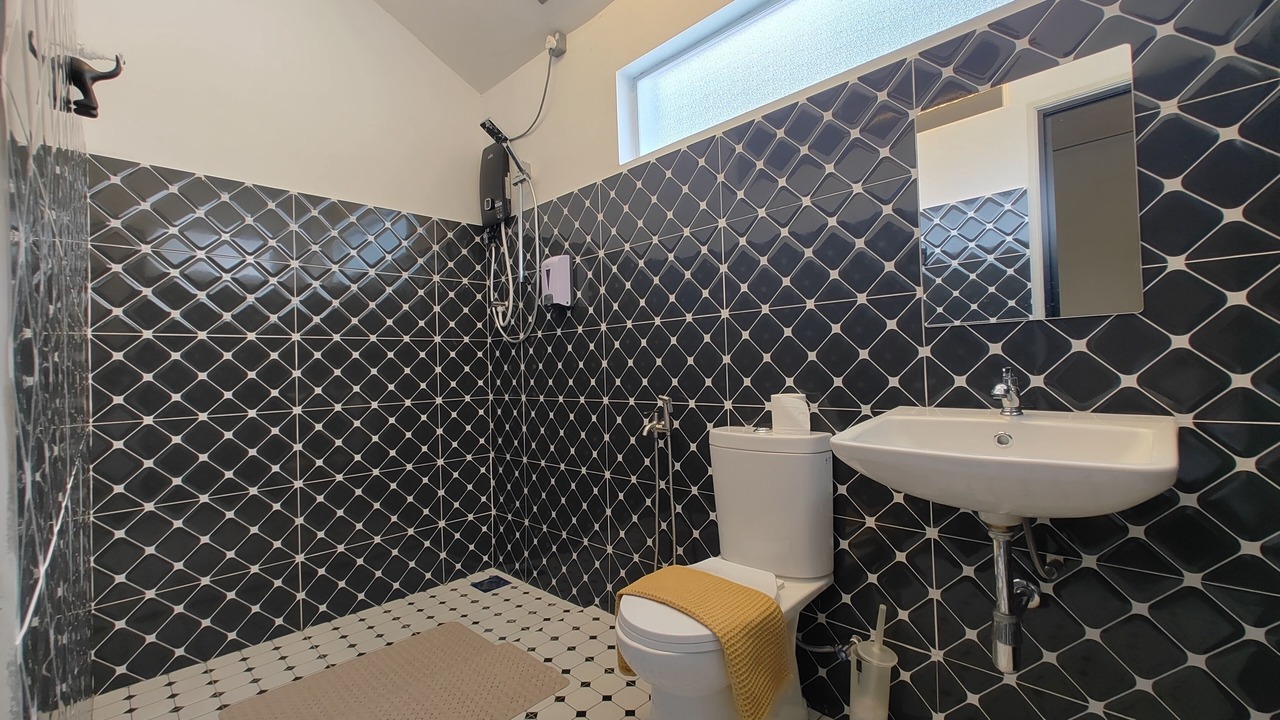 Photo of Bathroom in Taman Canning