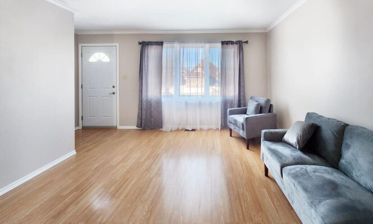 Photo of Livingroom in Clearview Township