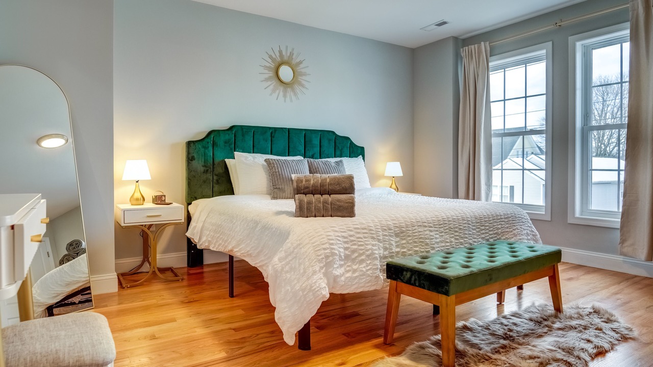 Photo of Others in The Hill