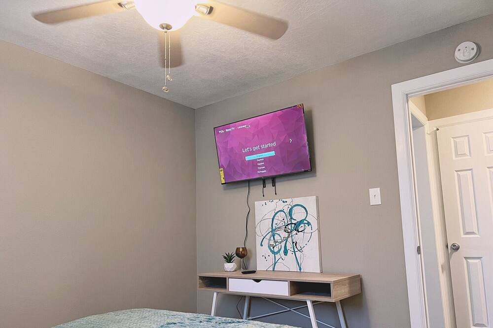 Photo of Bedroom in Orange