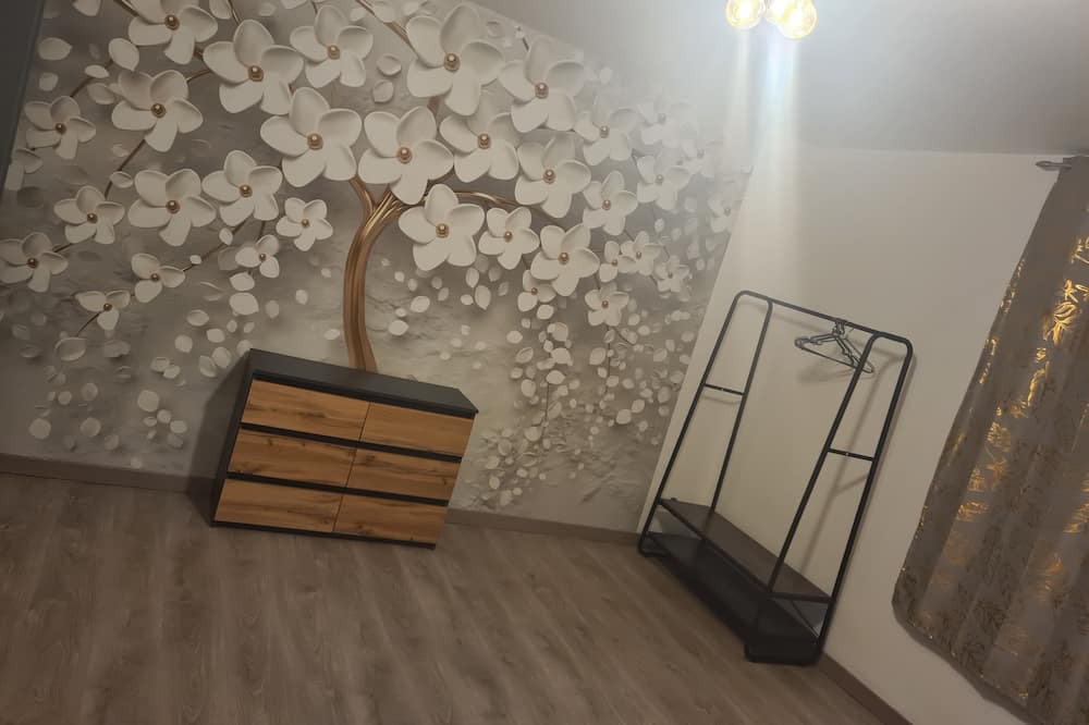 Photo of Others in Lahayville