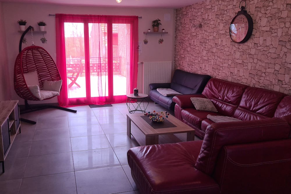 Photo of Livingroom in Lahayville