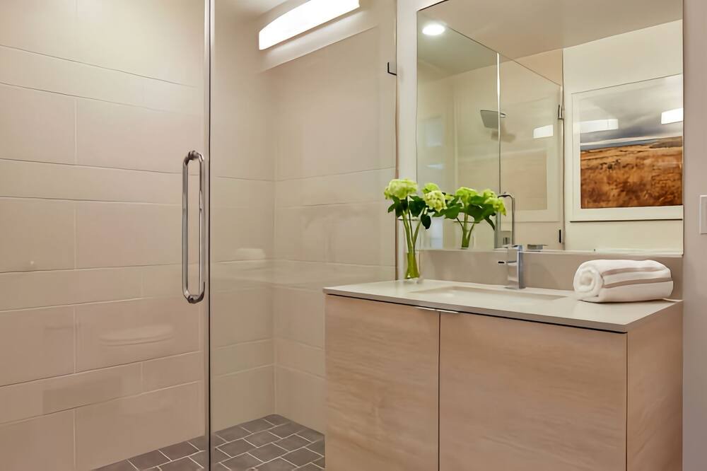 Photo of Bathroom in South Beach