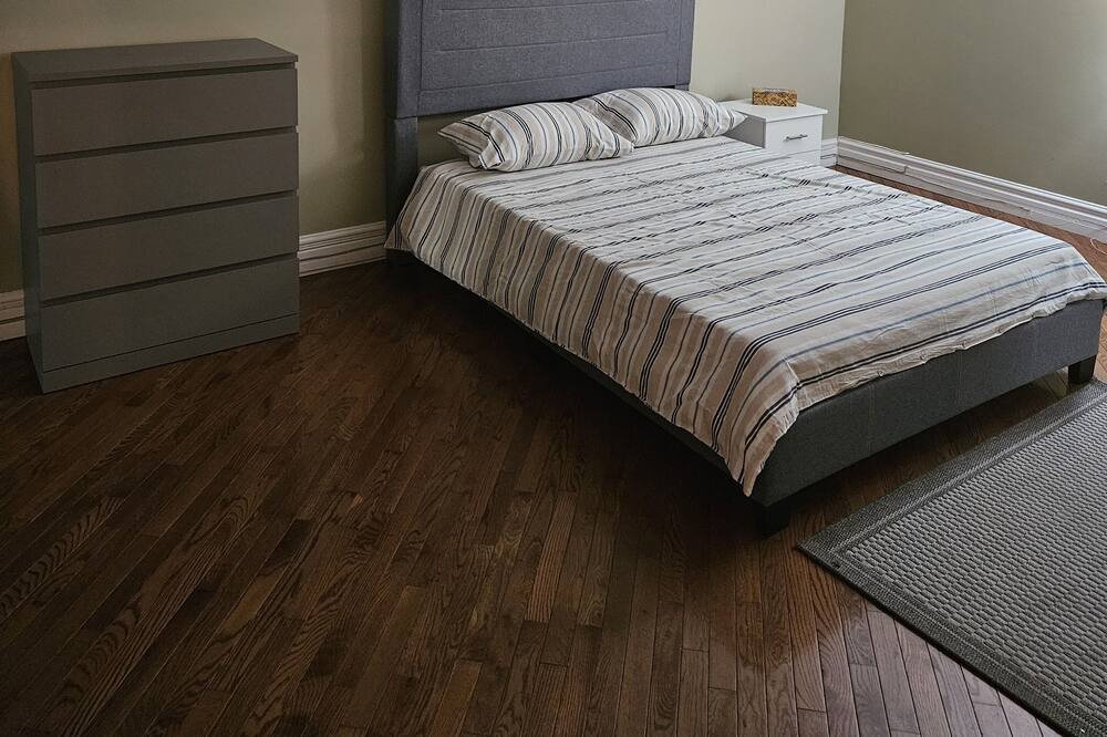 Photo of Bedroom in Laval