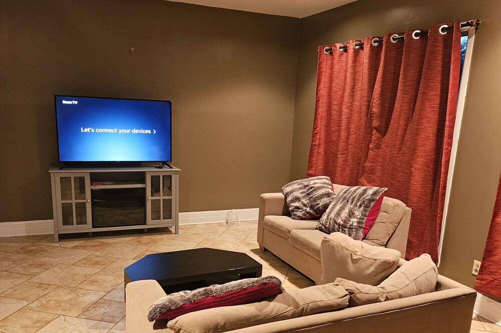 Photo of Livingroom in Laval