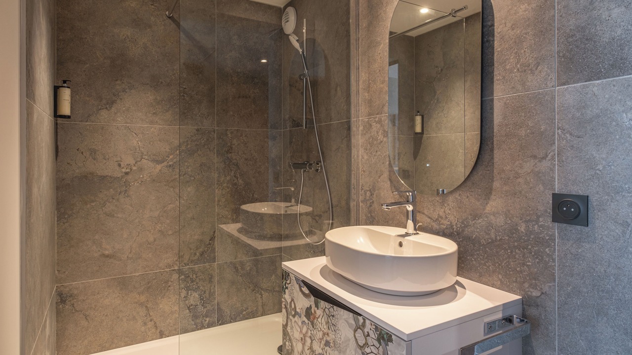 Photo of Bathroom in Deols