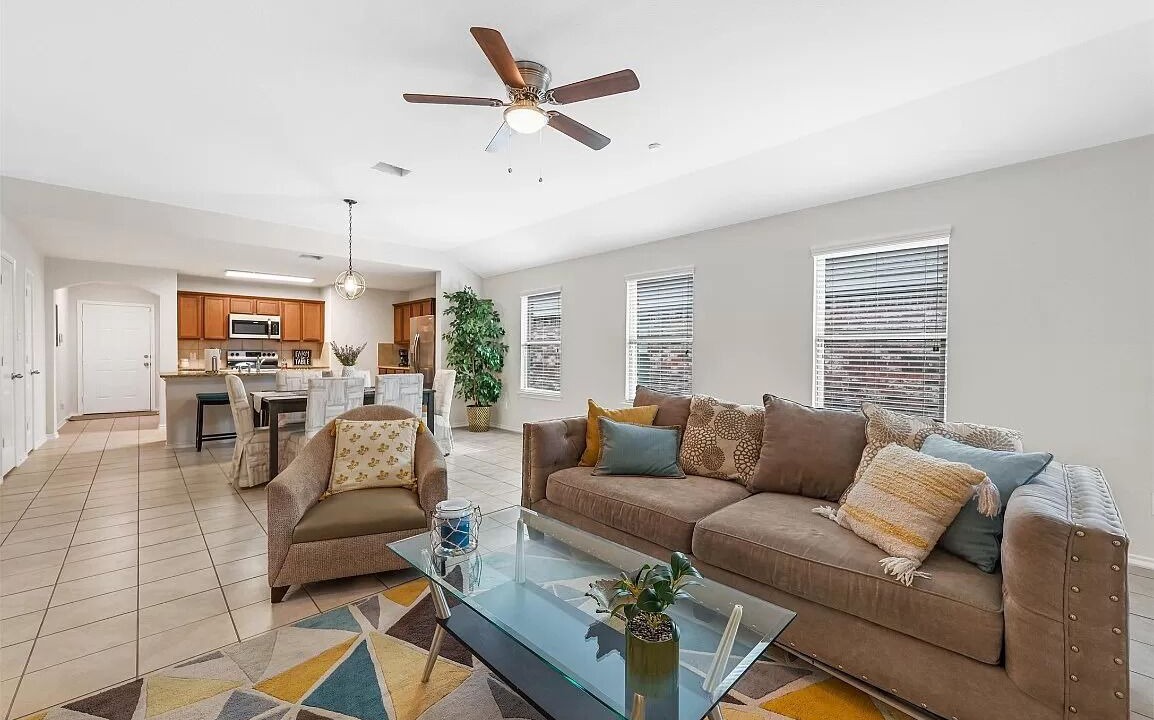 Photo of Livingroom in Forney